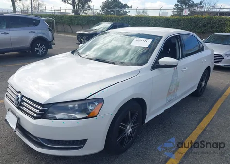 2013 Volkswagen Passat 2.5L Se из США, поврежденный, VIN 1VWBP7A37DC051213